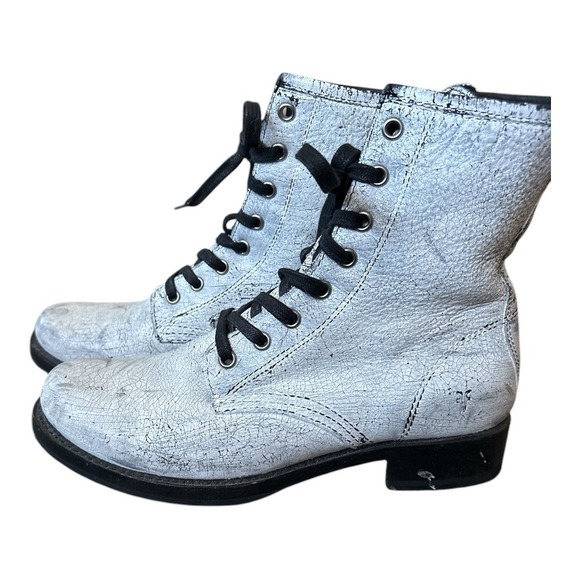 FRYE VERONICA COMBAT WHITE DISTRESS LEATHER LACE UP‎ BOOTS 8 B 3476242 - Picture 1 of 4
